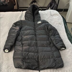 Nike Women's Reversible Black and White Puffer Jacket